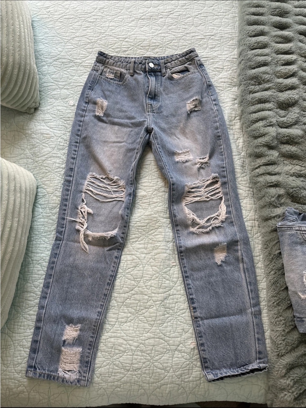 SHEIN Ripped Light Wash Distressed Straight Leg Jeans Size US 2 (XS)